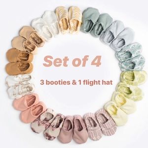 NWOT • Kate Quinn Organics booties & hat  (set)